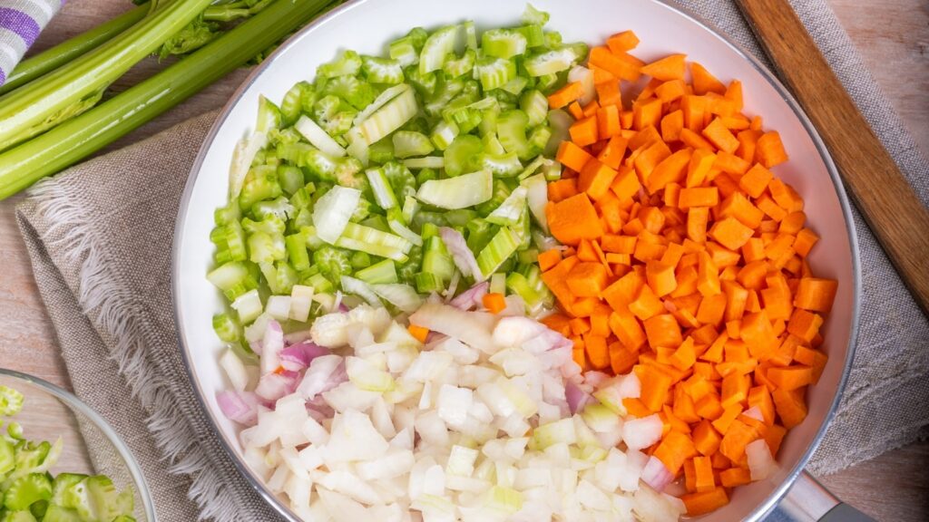 Technique de découpe en Mirepoix